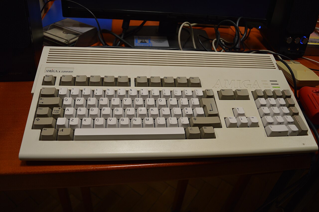 Commodore redevient éditeur de jeux avec l'Alien Breed 35th Anniversary Collection